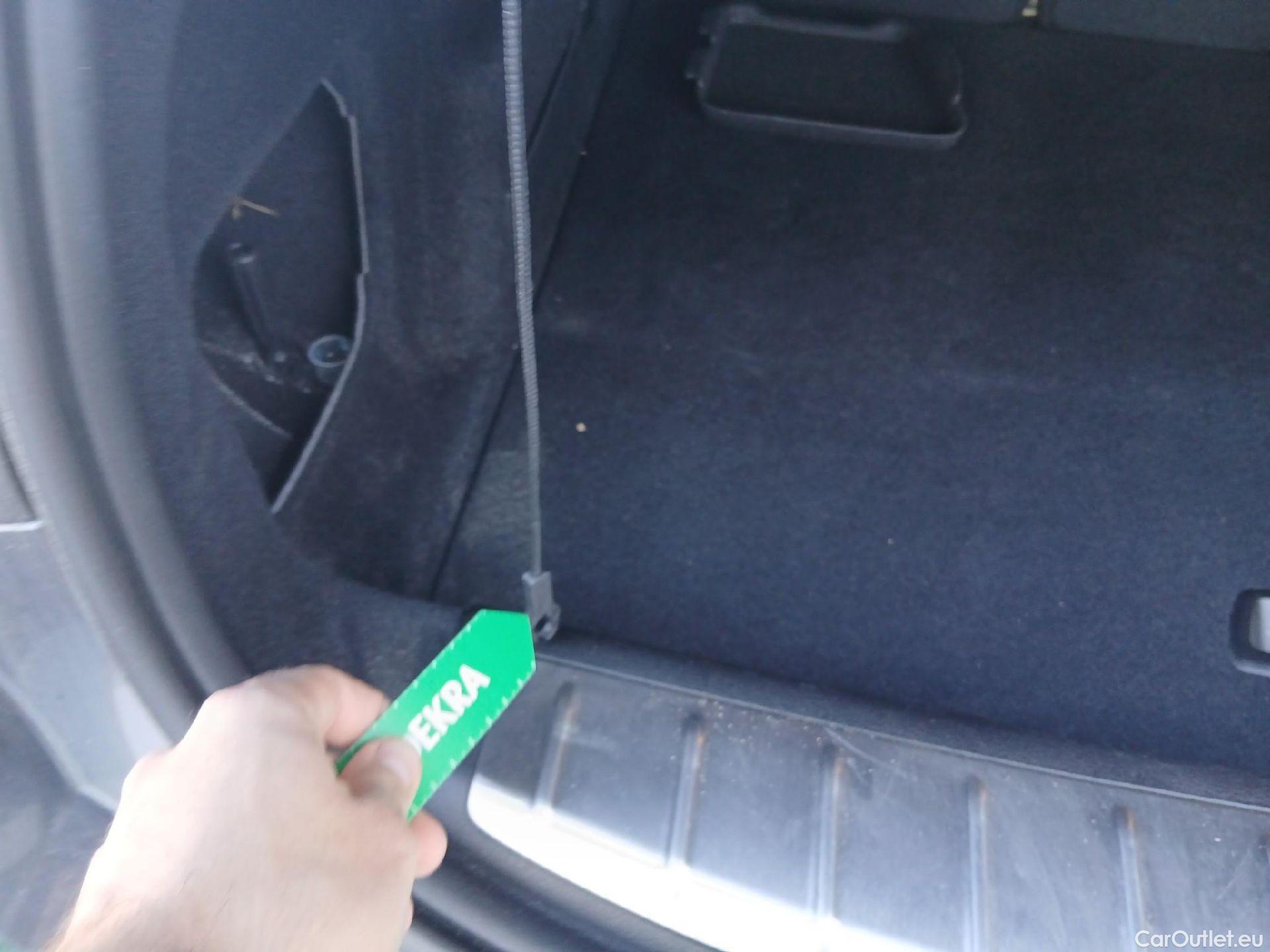  Bmw  X2 BMW  / 2017 / 5P / todoterreno sDrive18d (AC) #24