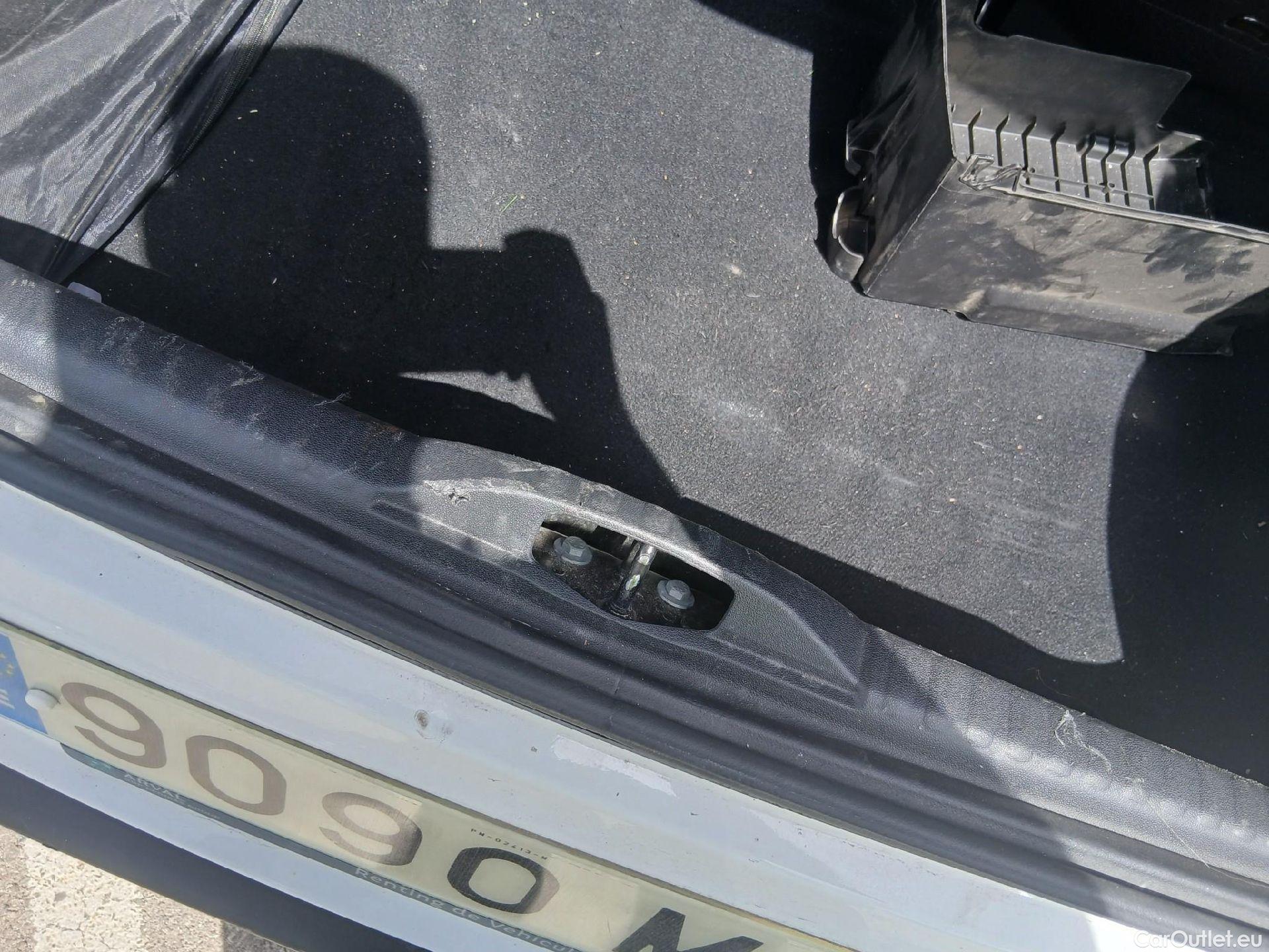  Citroen  C3 CITROEN  / 2020 / 5P / berlina con portón BlueHDi 75KW (100CV) S&S FEEL #1