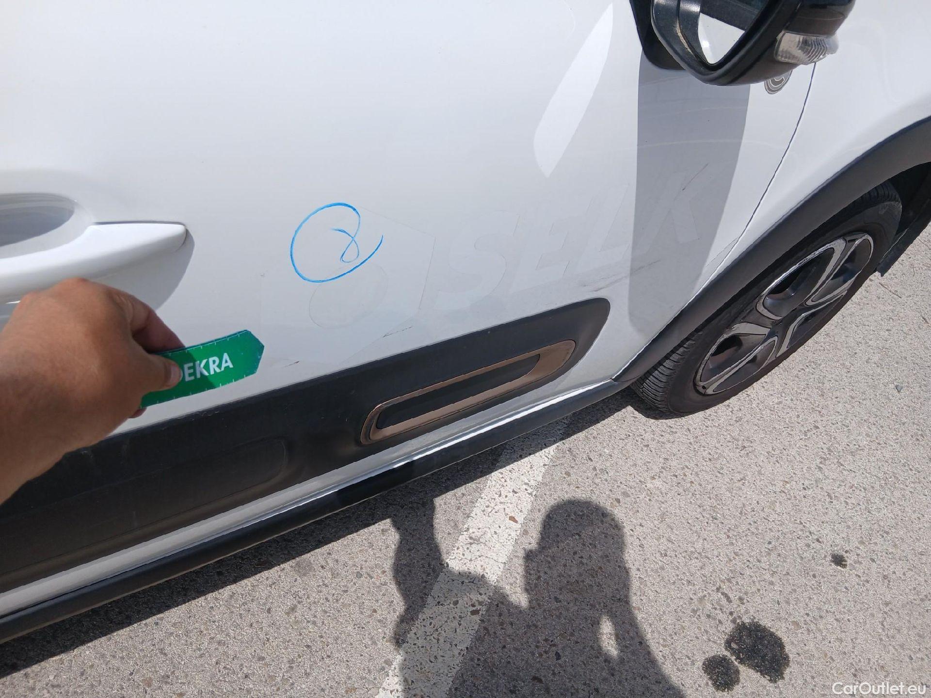  Citroen  C3 CITROEN  / 2020 / 5P / berlina con portón BlueHDi 75KW (100CV) S&S FEEL #40