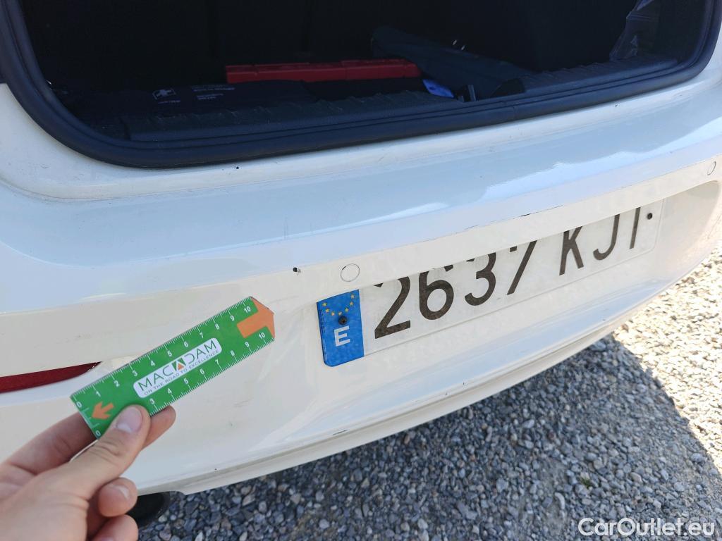  Bmw  Serie 1 BMW  / 2015 / 5P / berlina con portón 116d #42