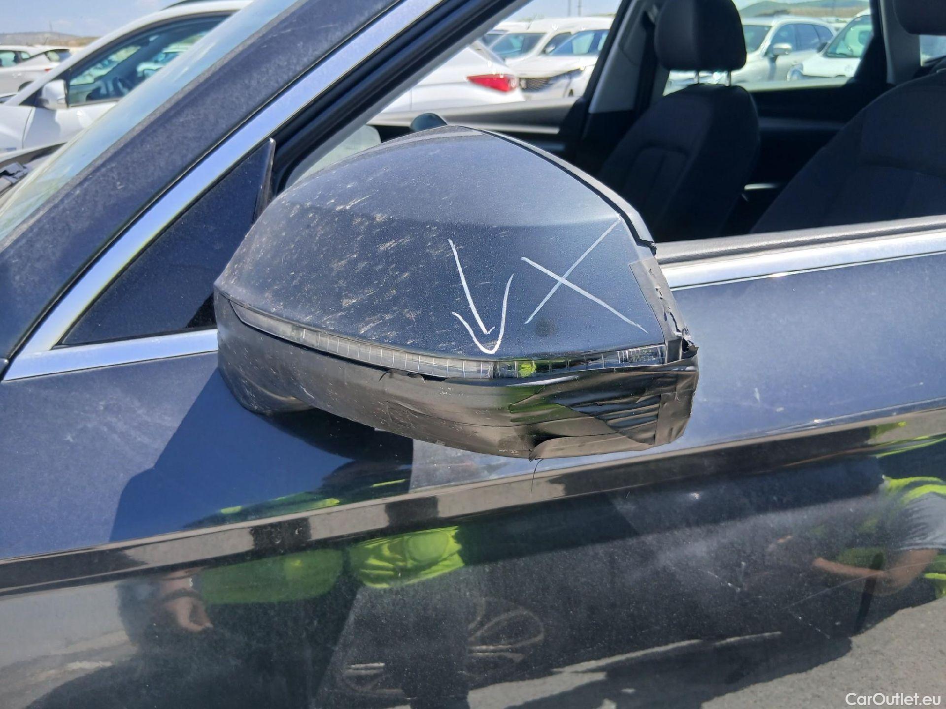  Audi  Q5 AUDI  / 2016 / 5P / todoterreno Design 35 TDI 120kW S tronic (AC) #11