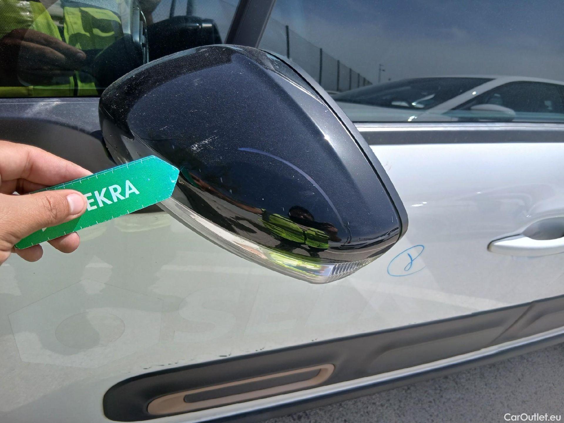  Citroen  C3 CITROEN  / 2020 / 5P / berlina con portón BlueHDi 75KW (100CV) S&S FEEL #20