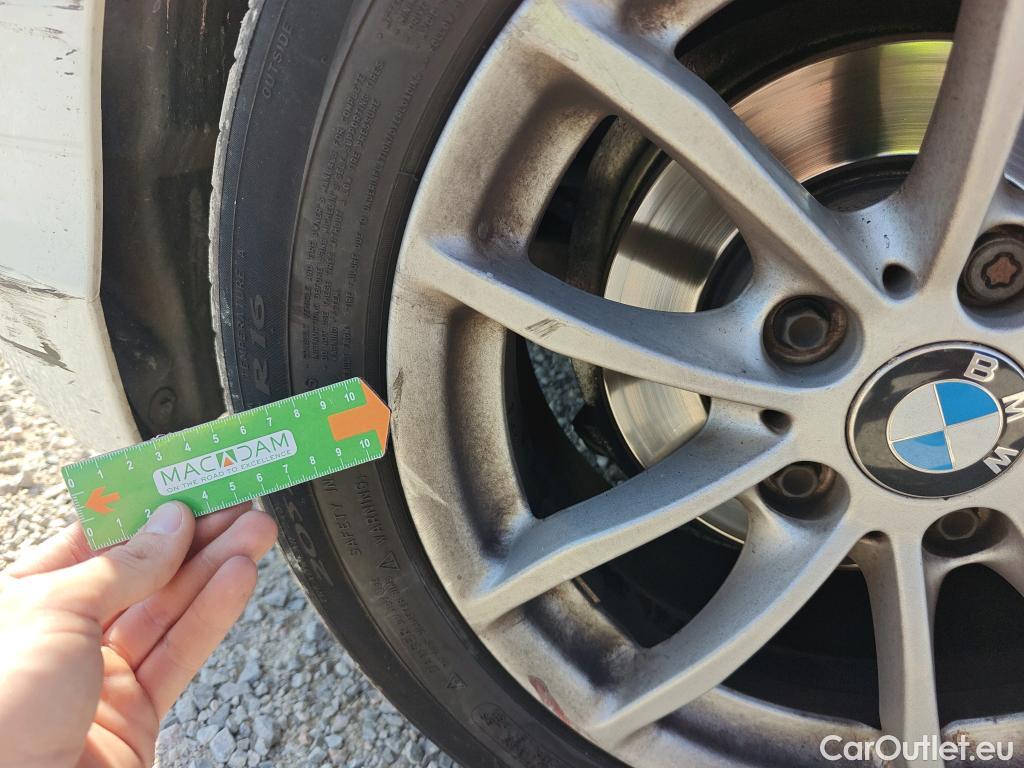  Bmw  Serie 1 BMW  / 2015 / 5P / berlina con portón 116d #33