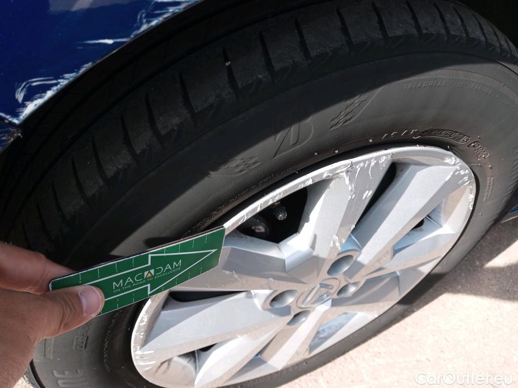  Dacia  Sandero DACIA  / 2020 / 5P / berlina con portón Comfort 74kW (100CV) ECO-G #33