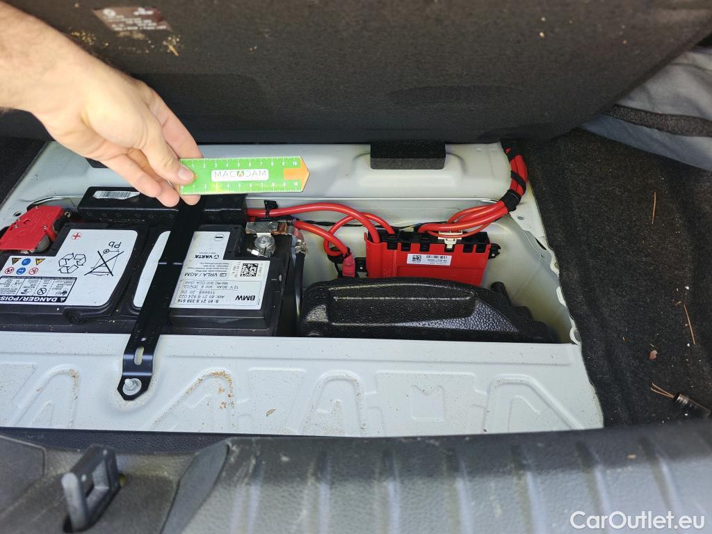  Bmw  Serie 1 BMW  / 2015 / 5P / berlina con portón 116d #27