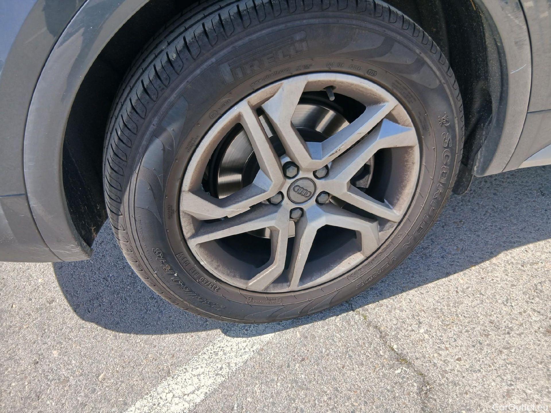  Audi  Q5 AUDI  / 2016 / 5P / todoterreno Design 35 TDI 120kW S tronic (AC) #5