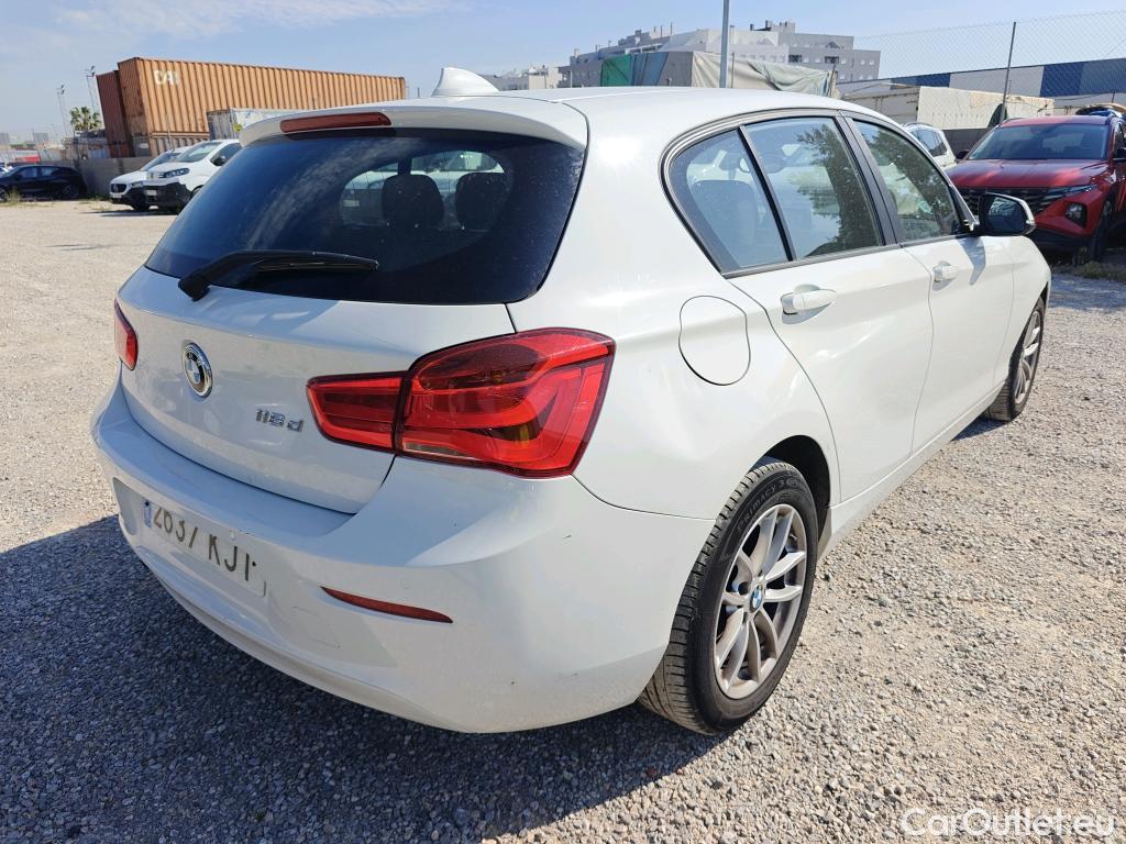  Bmw  Serie 1 BMW  / 2015 / 5P / berlina con portón 116d #38