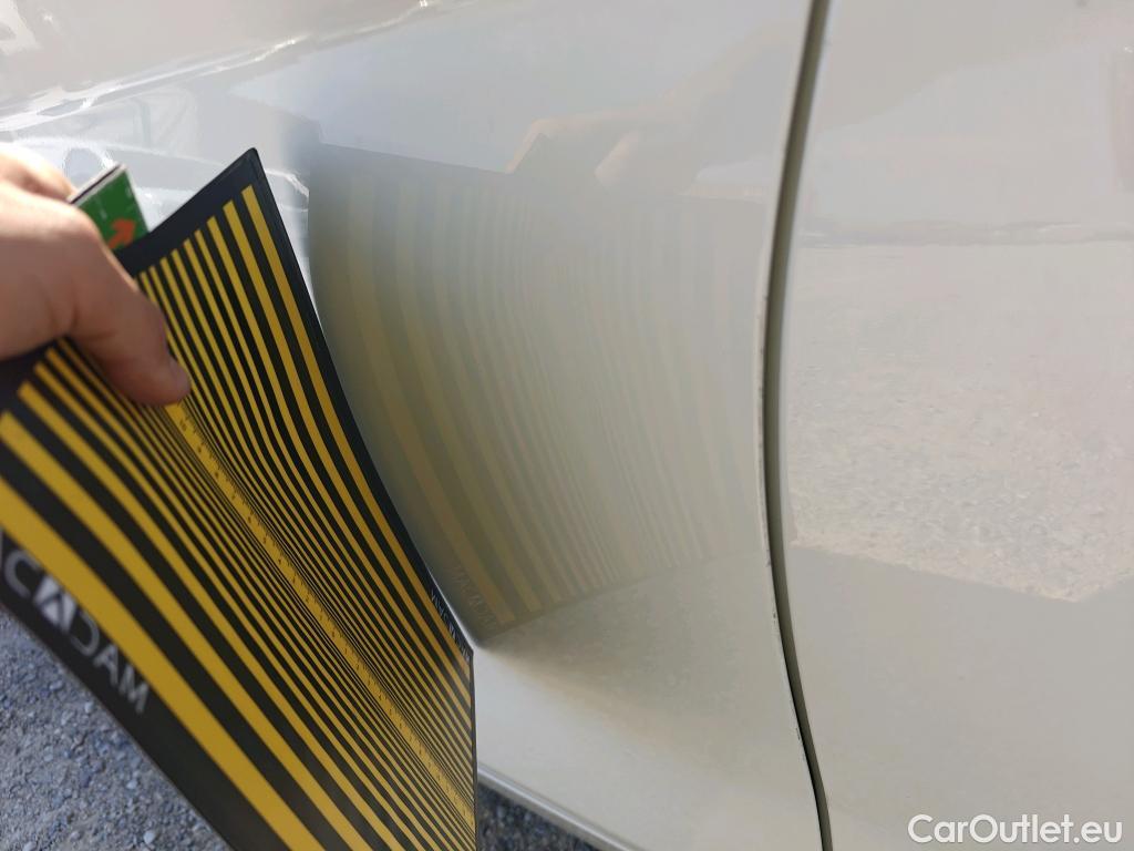  Bmw  Serie 1 BMW  / 2015 / 5P / berlina con portón 116d #22