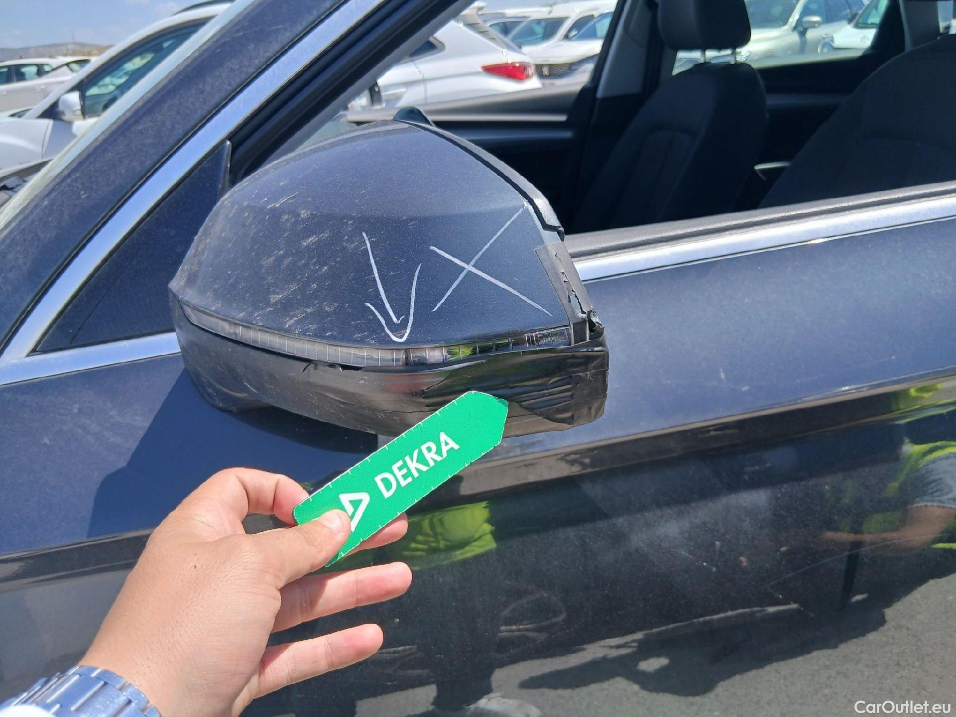  Audi  Q5 AUDI  / 2016 / 5P / todoterreno Design 35 TDI 120kW S tronic (AC) #9