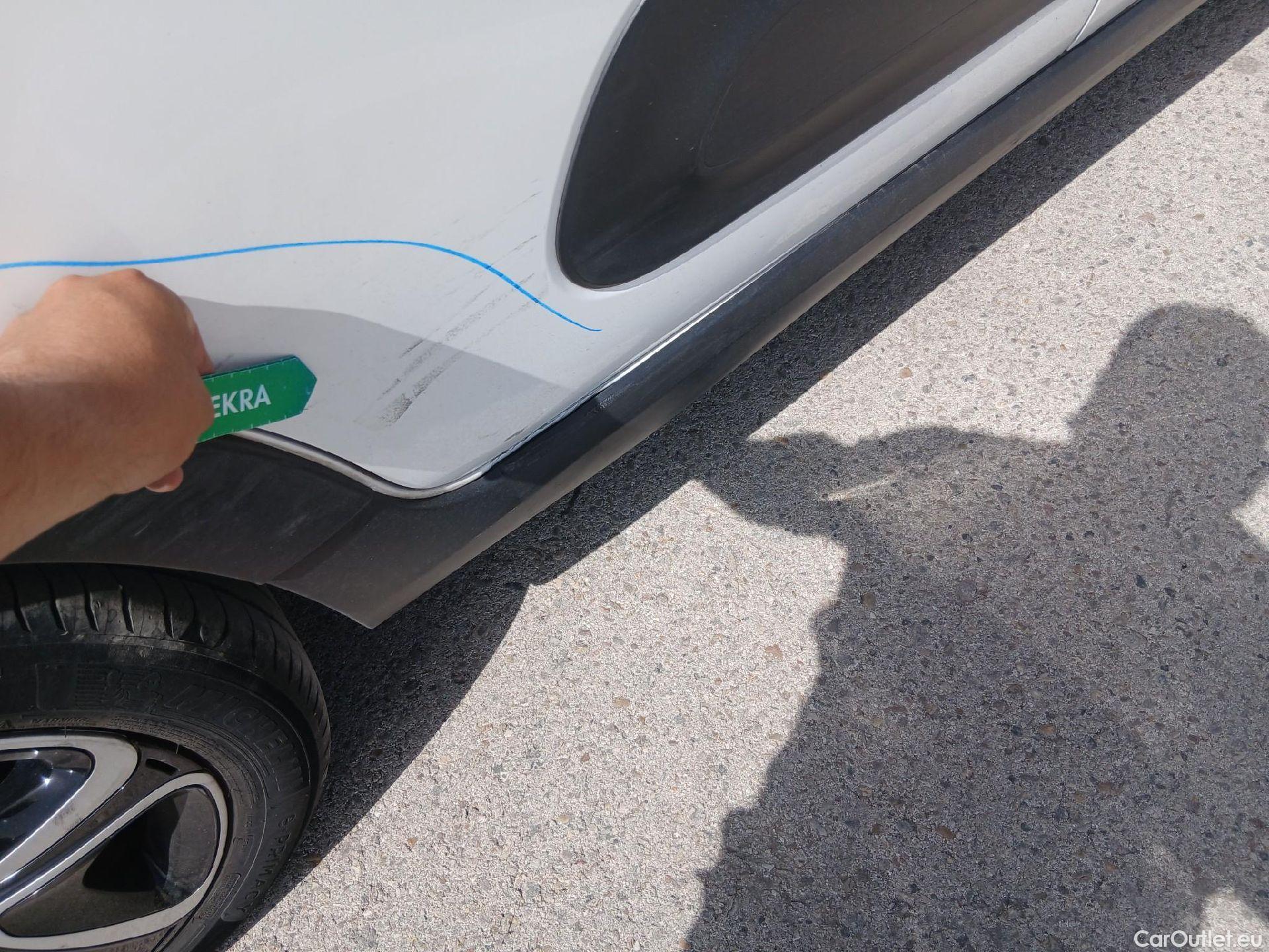  Citroen  C3 CITROEN  / 2020 / 5P / berlina con portón BlueHDi 75KW (100CV) S&S FEEL #33