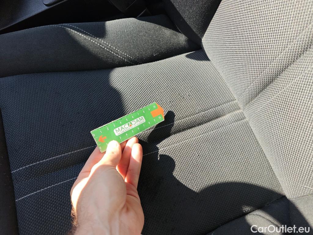  Bmw  Serie 1 BMW  / 2015 / 5P / berlina con portón 116d #30