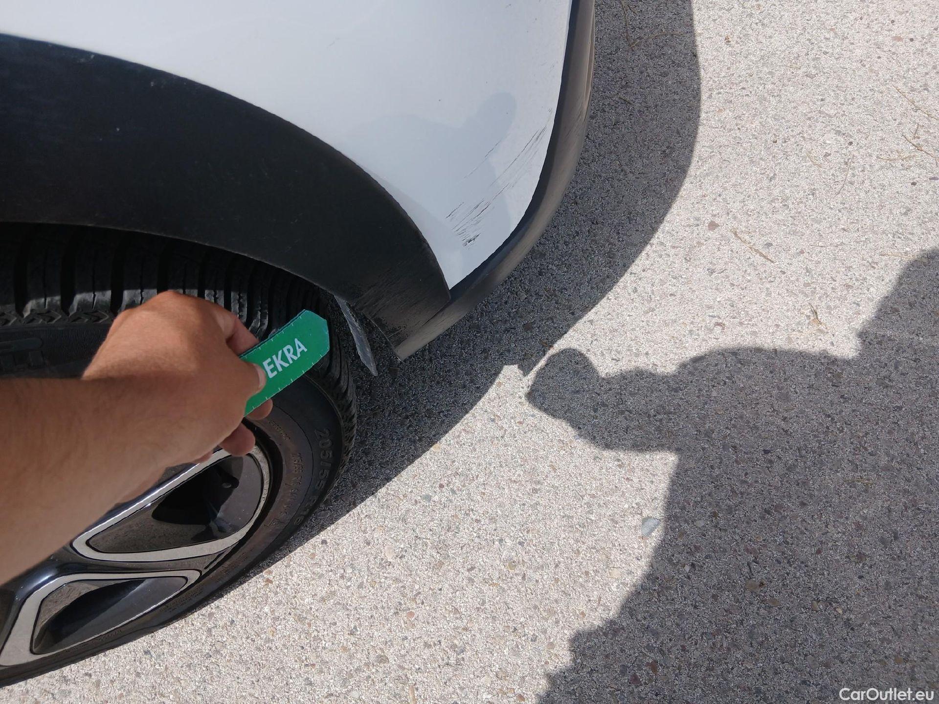  Citroen  C3 CITROEN  / 2020 / 5P / berlina con portón BlueHDi 75KW (100CV) S&S FEEL #51