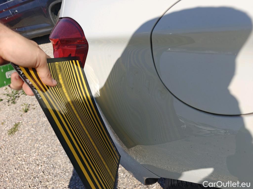  Bmw  Serie 1 BMW  / 2015 / 5P / berlina con portón 116d #2