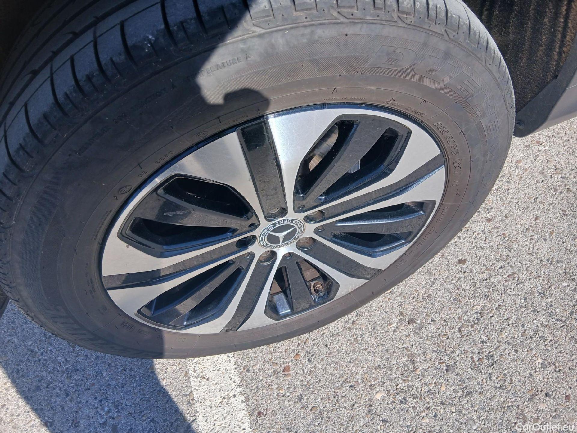  Mercedes  G-Klasee MERCEDES-BENZ Clase GLC / 2019 / 5P / todoterreno GLC 300 de 4MATIC #32