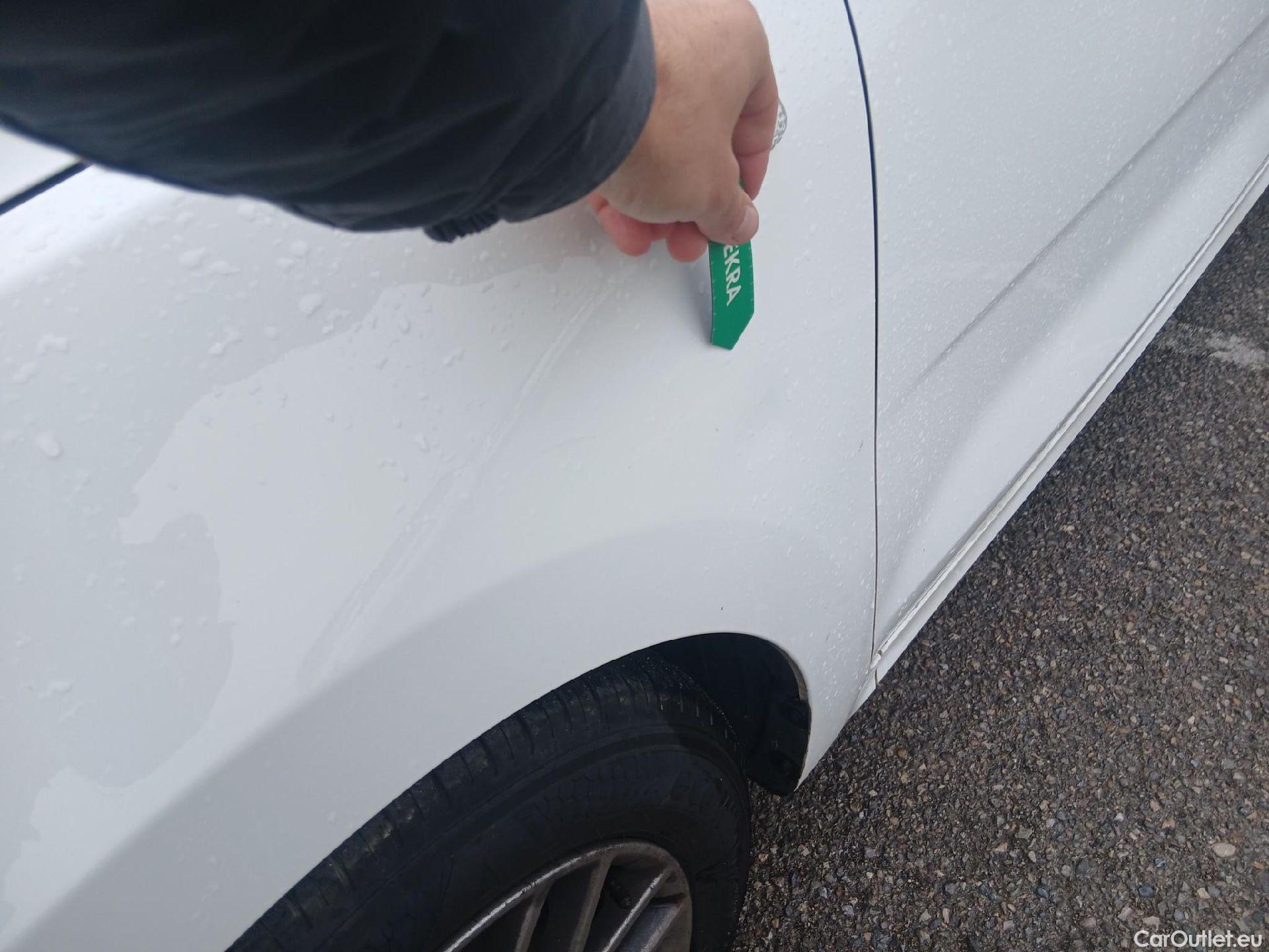  KIA  Rio KIA  / 2020 / 5P / berlina con portón 1.2 DPi 62kW (84CV) Concept #6