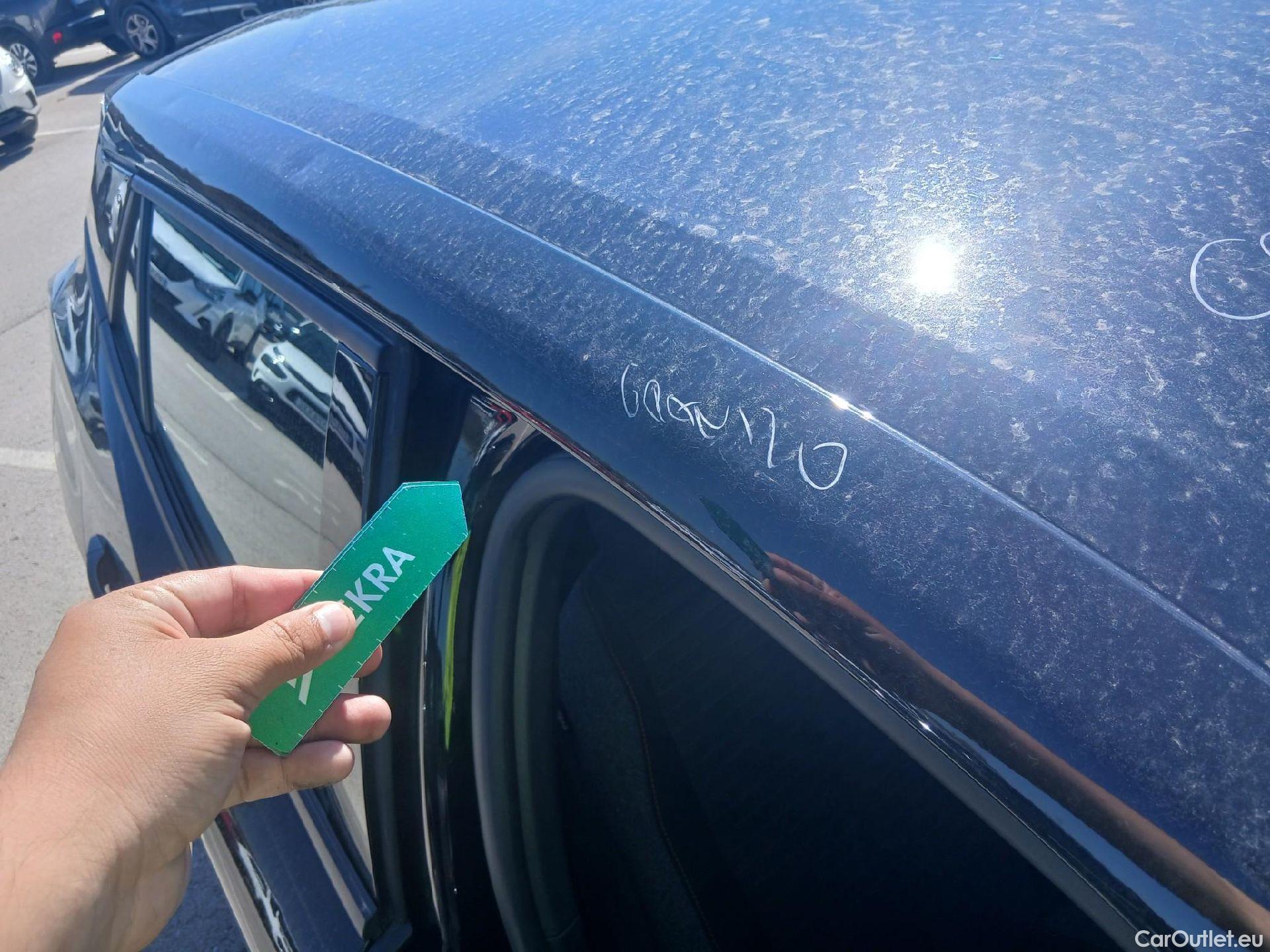  Peugeot  2008 PEUGEOT  / 2019 / 5P / todoterreno Active BlueHDI 81kW (110CV) #28