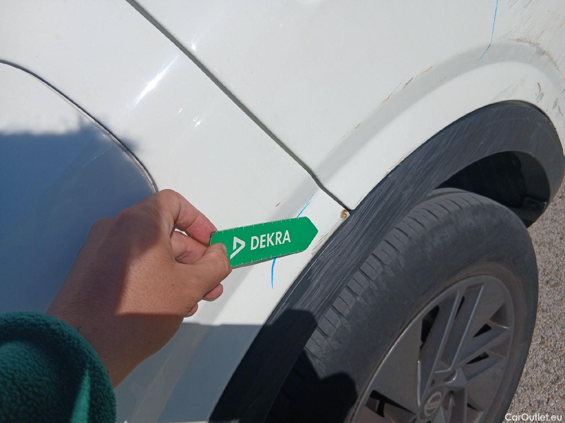  Nissan  Qashqai NISSAN  / 2021 / 5P / todoterreno DIG-T 103kW (140CV) mHEV 4x2 Acenta #33