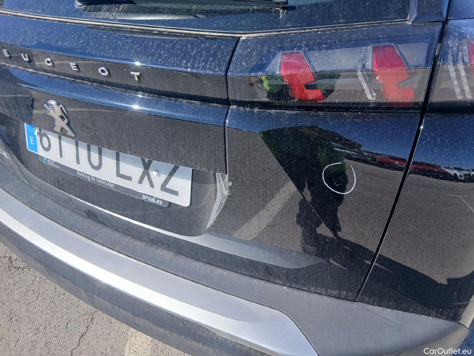  Peugeot  2008 PEUGEOT  / 2019 / 5P / todoterreno Active BlueHDI 81kW (110CV) #21