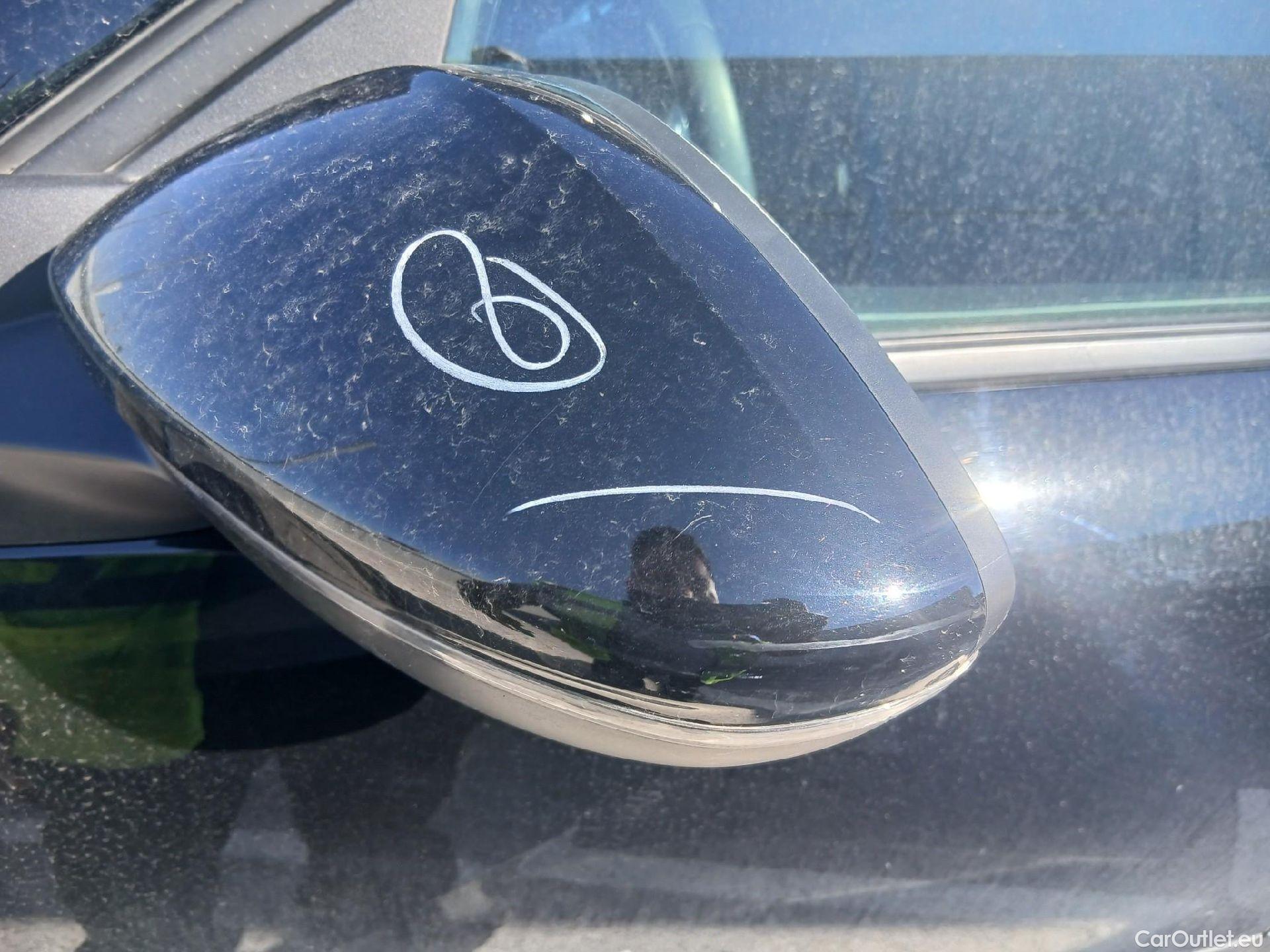  Peugeot  2008 PEUGEOT  / 2019 / 5P / todoterreno Active BlueHDI 81kW (110CV) #12