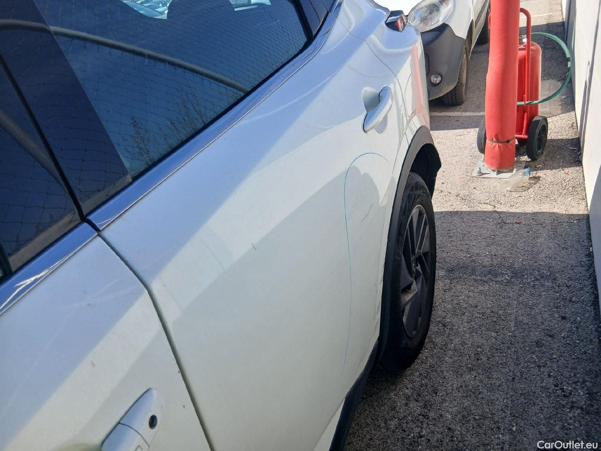  Nissan  Qashqai NISSAN  / 2021 / 5P / todoterreno DIG-T 103kW (140CV) mHEV 4x2 Acenta #16