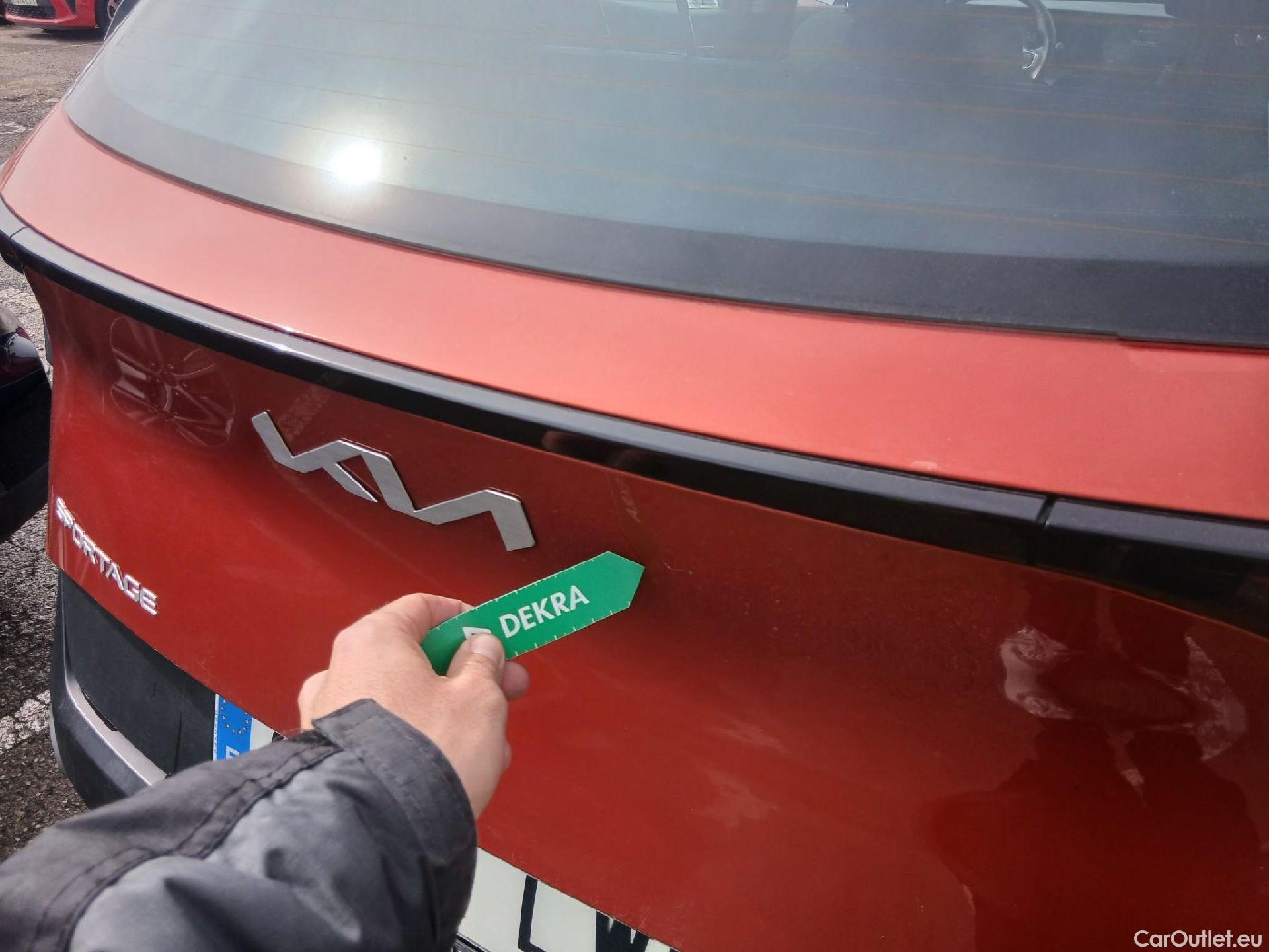  KIA  Sportage KIA  / 2022 / 5P / todoterreno 1.6 T-GDi MHEV 112kW (150CV) Drive 4X2 #17