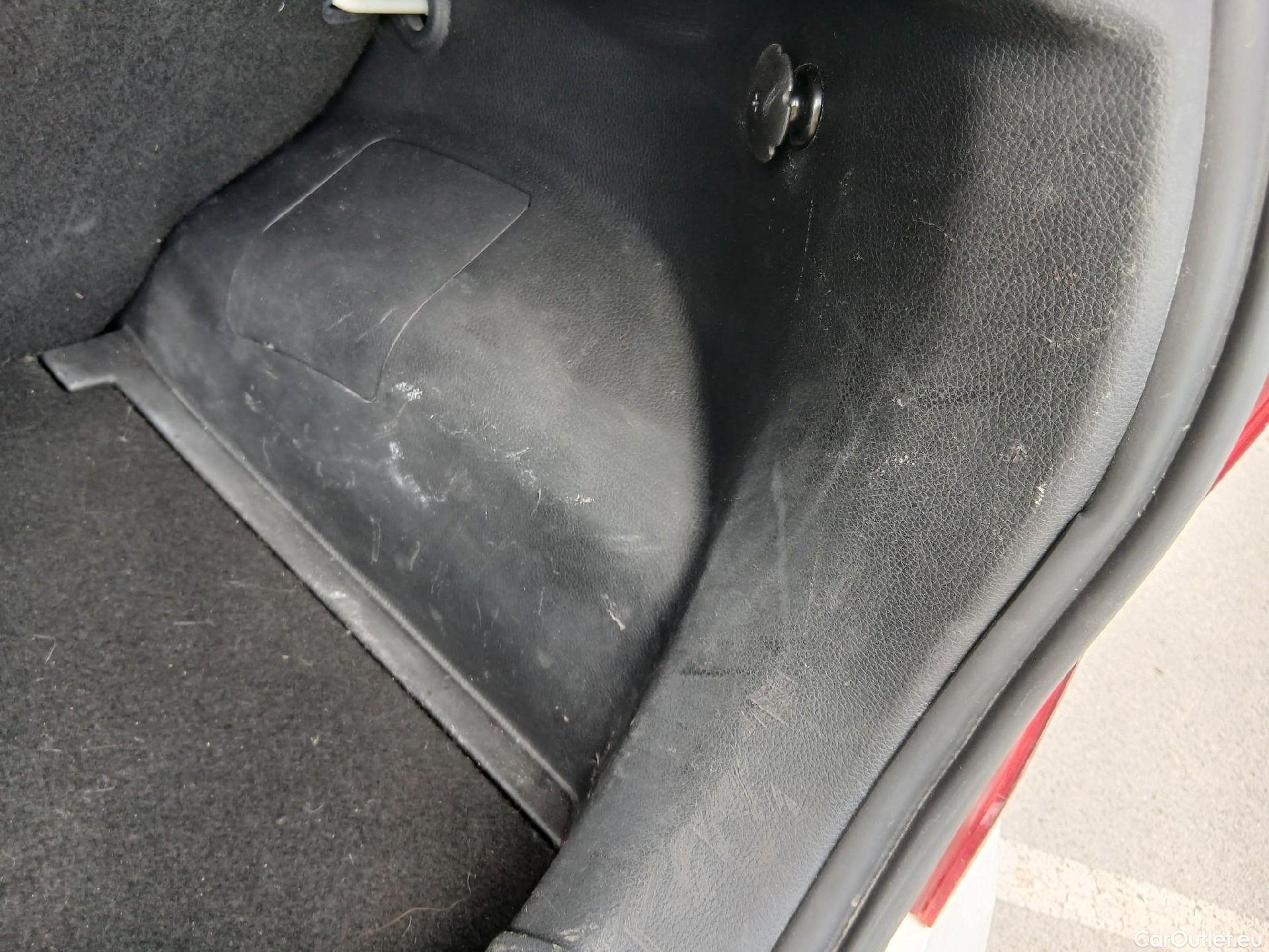  KIA  Picanto KIA  / 2020 / 5P / berlina con portón 1.0 DPi 49kW (67CV) Concept #32