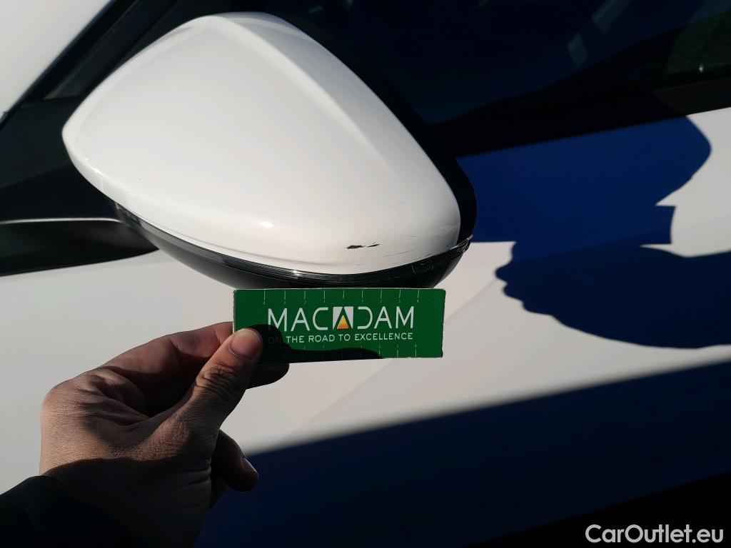  Peugeot  2008 PEUGEOT  / 2019 / 5P / todoterreno Active BlueHDI 81kW (110CV) #18