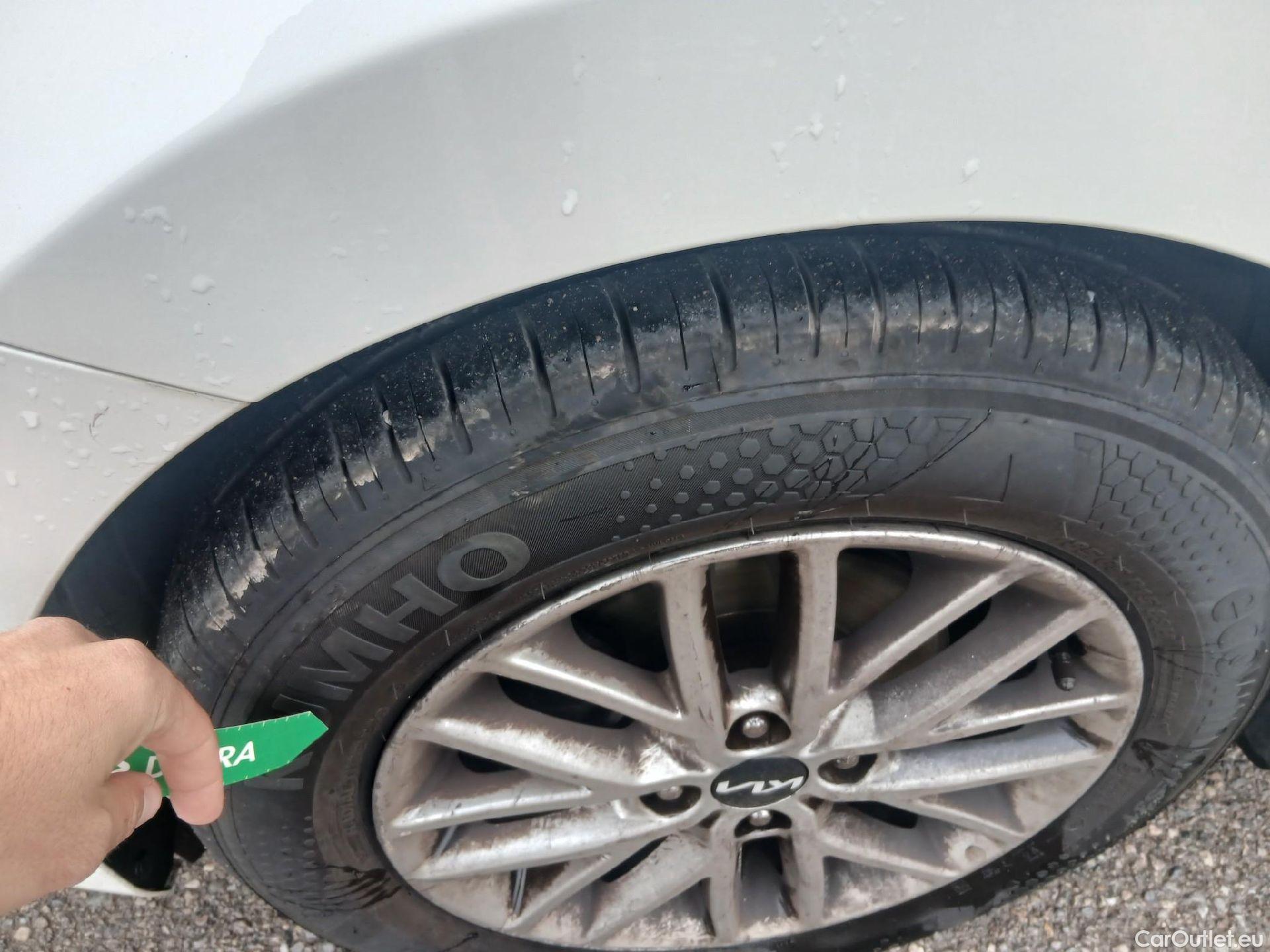  KIA  Rio KIA  / 2020 / 5P / berlina con portón 1.2 DPi 62kW (84CV) Concept #8