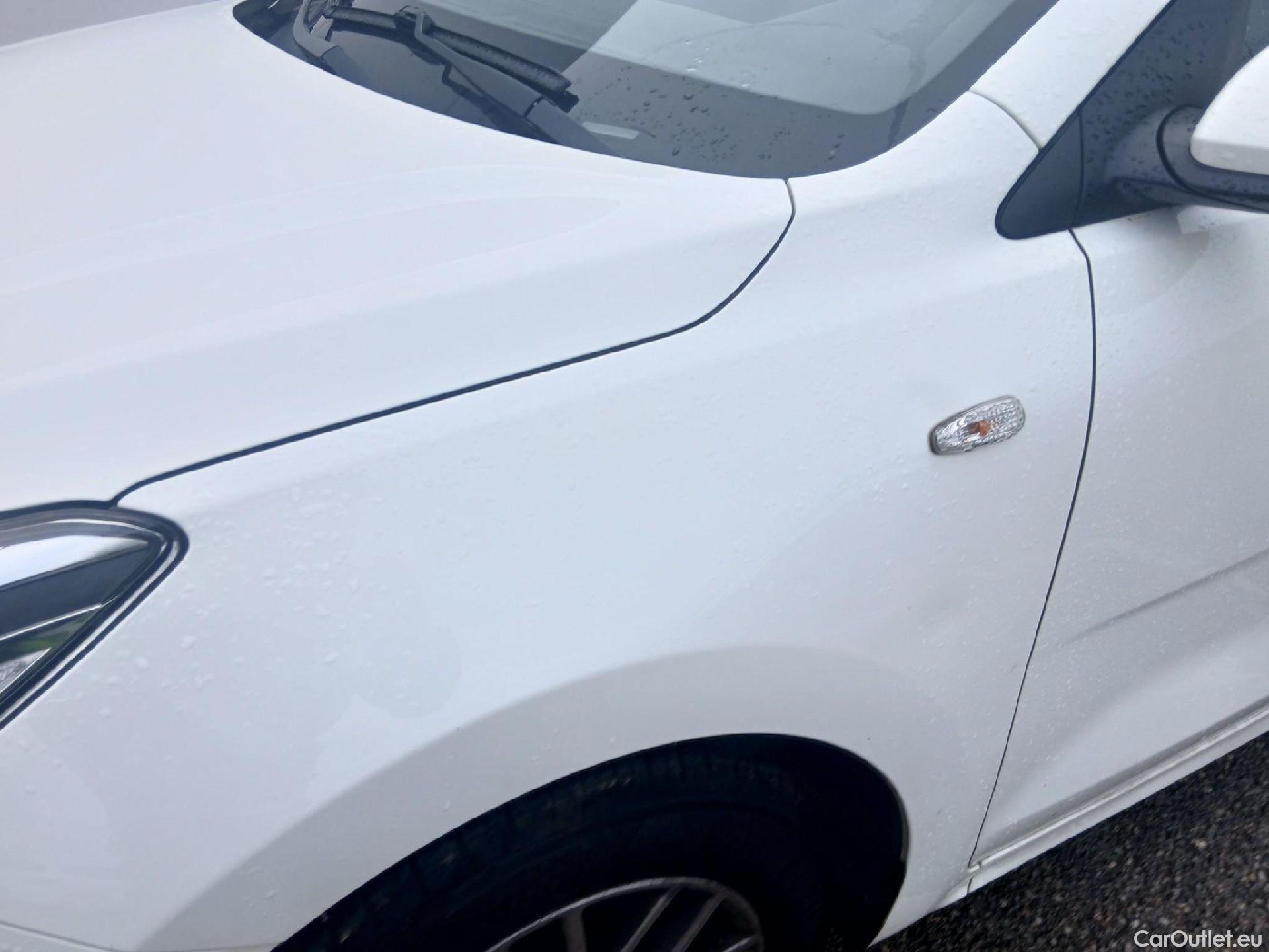  KIA  Rio KIA  / 2020 / 5P / berlina con portón 1.2 DPi 62kW (84CV) Concept #5