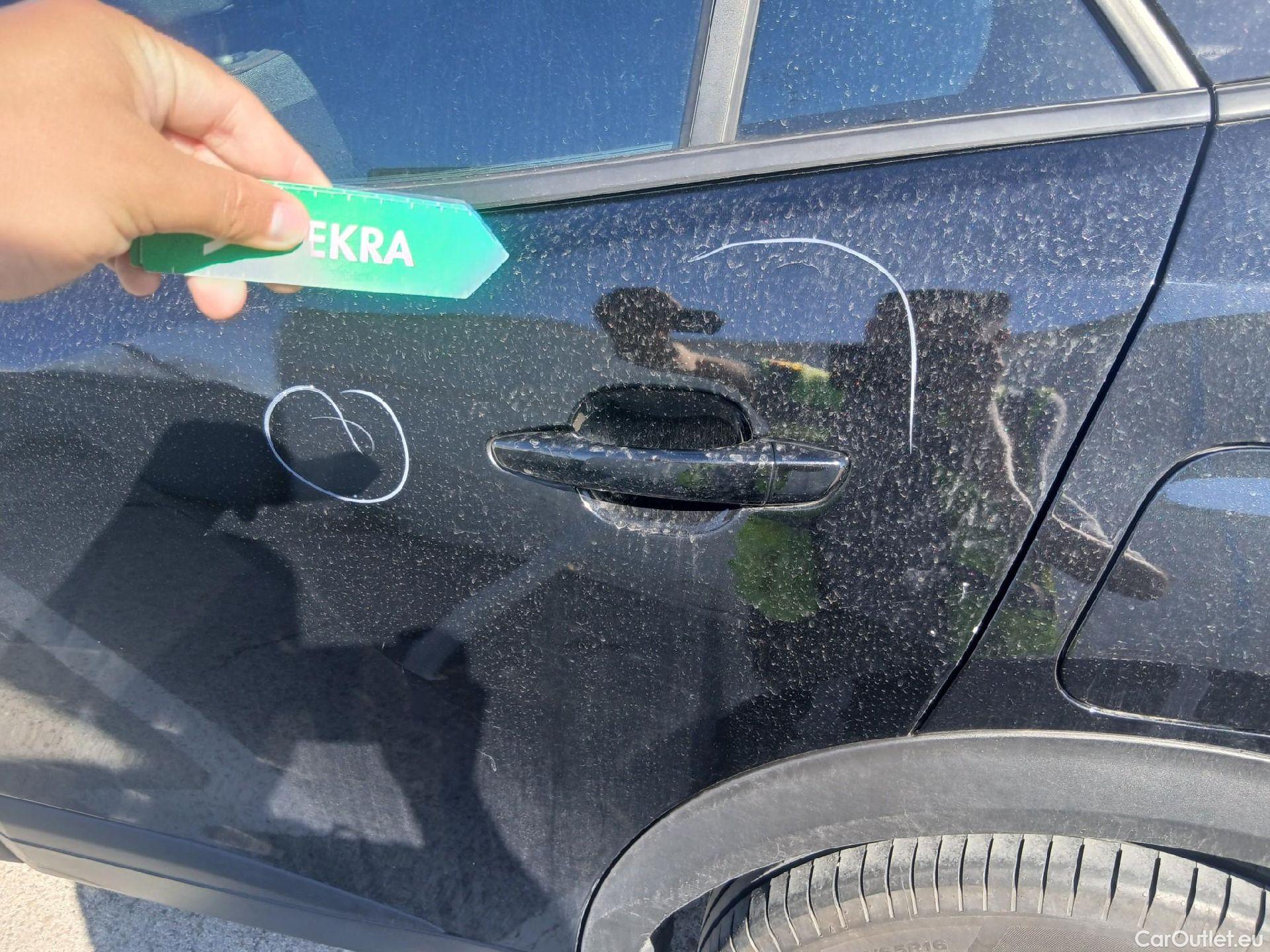  Peugeot  2008 PEUGEOT  / 2019 / 5P / todoterreno Active BlueHDI 81kW (110CV) #18