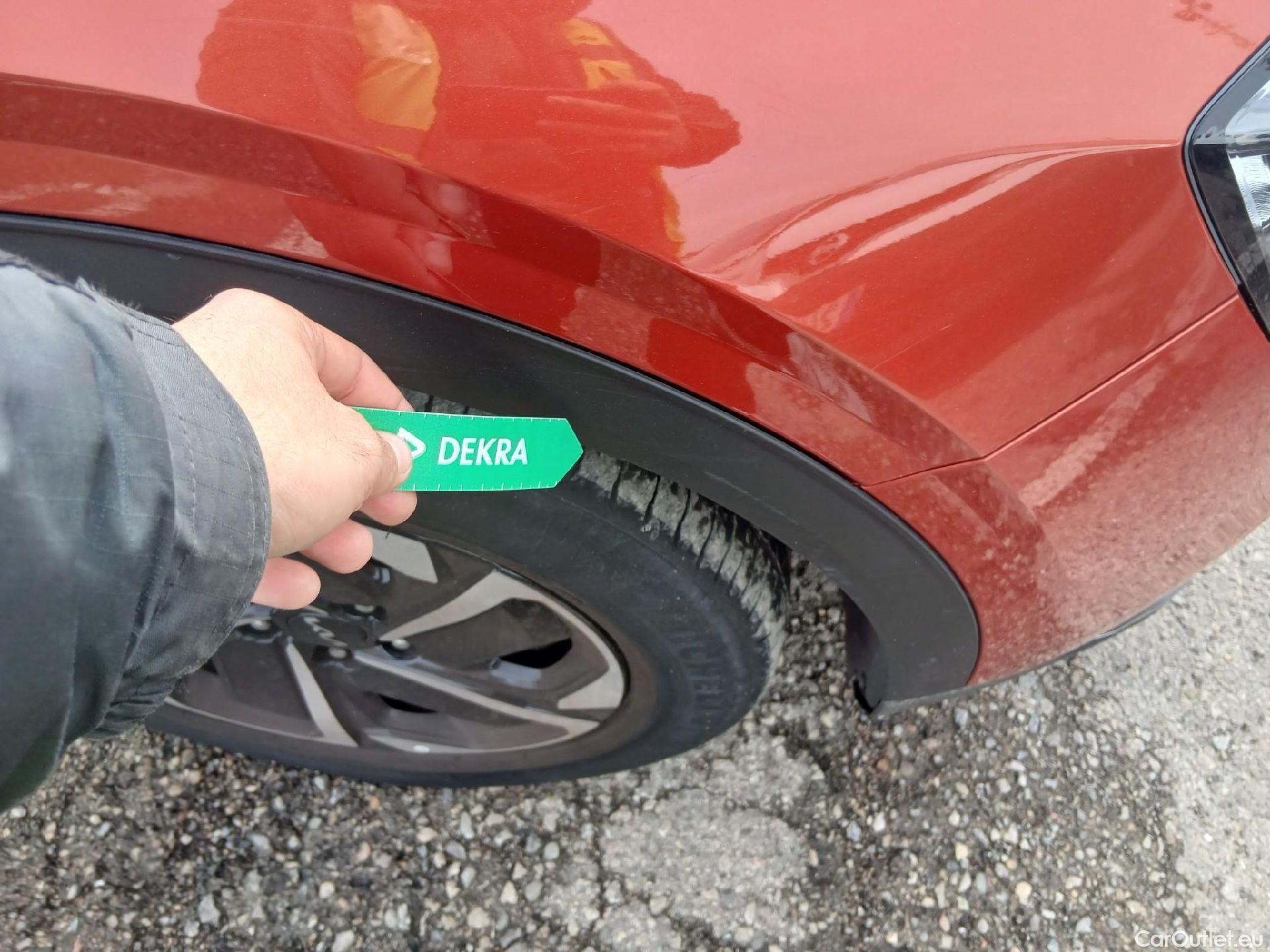  KIA  Sportage KIA  / 2022 / 5P / todoterreno 1.6 T-GDi MHEV 112kW (150CV) Drive 4X2 #30