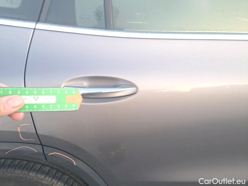  Mercedes  GLA MERCEDES-BENZ  / 2020 / 5P / todoterreno  250 e #3