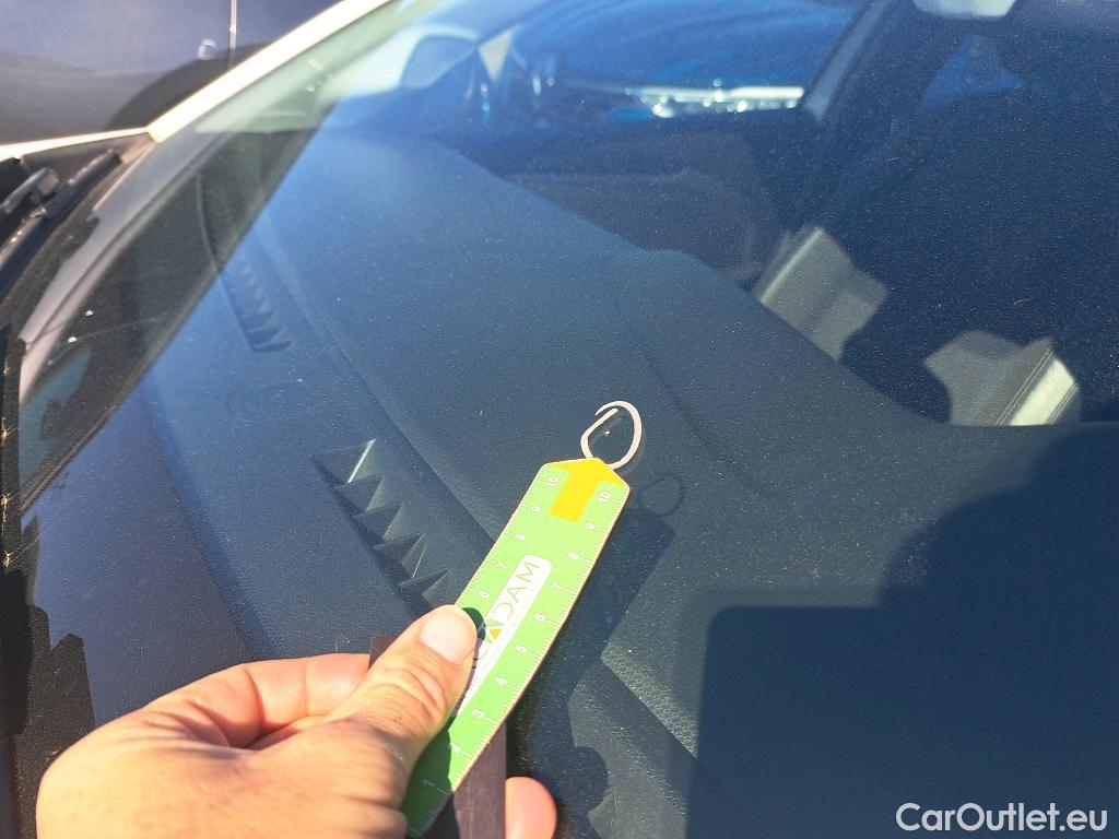  Opel  Corsa OPEL  1.2T XHL 74kW (100CV) Elegance #1