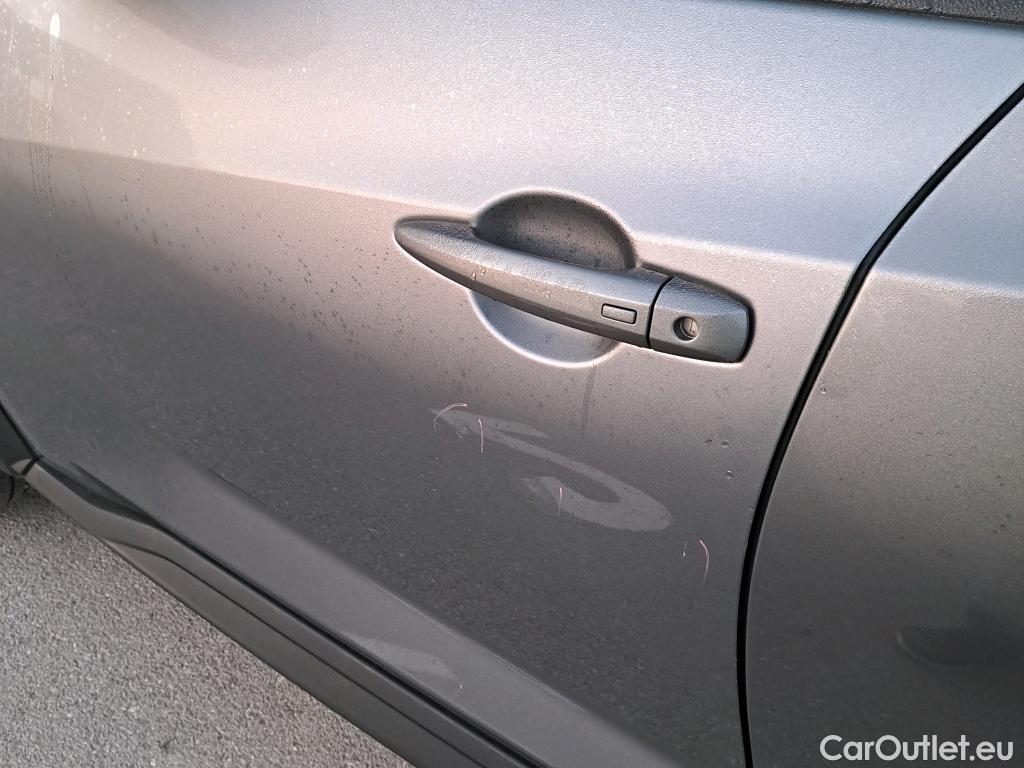  Nissan  Juke NISSAN  / 2019 / 5P / crossover DIG-T 84 kW (114 CV) DCT 7 V N-Connecta (AC2) #4