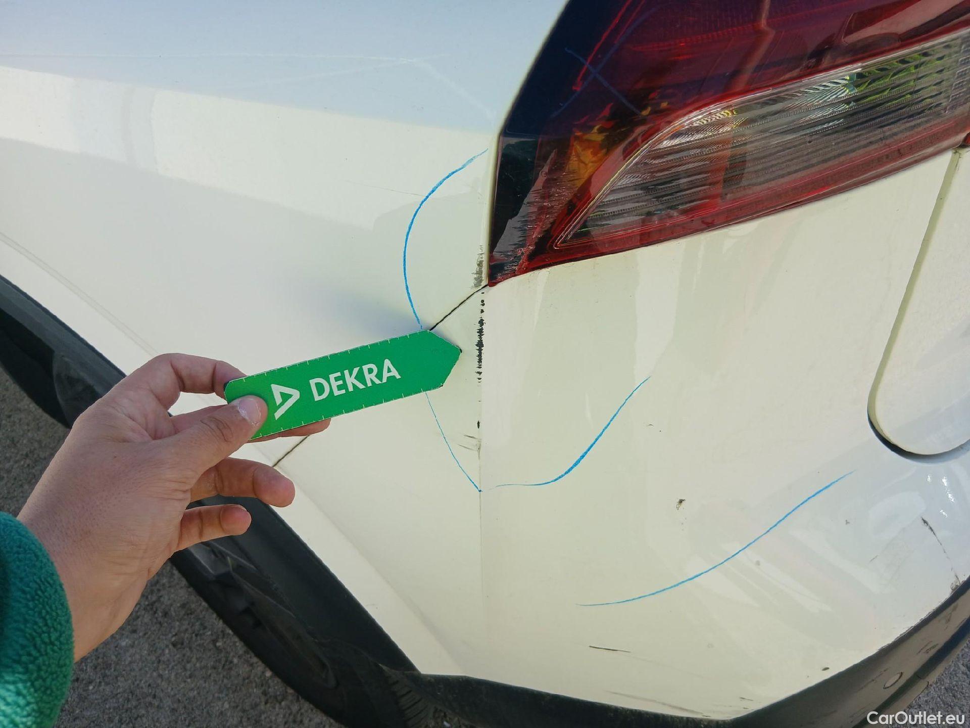  Nissan  Qashqai NISSAN  / 2021 / 5P / todoterreno DIG-T 103kW (140CV) mHEV 4x2 Acenta #26