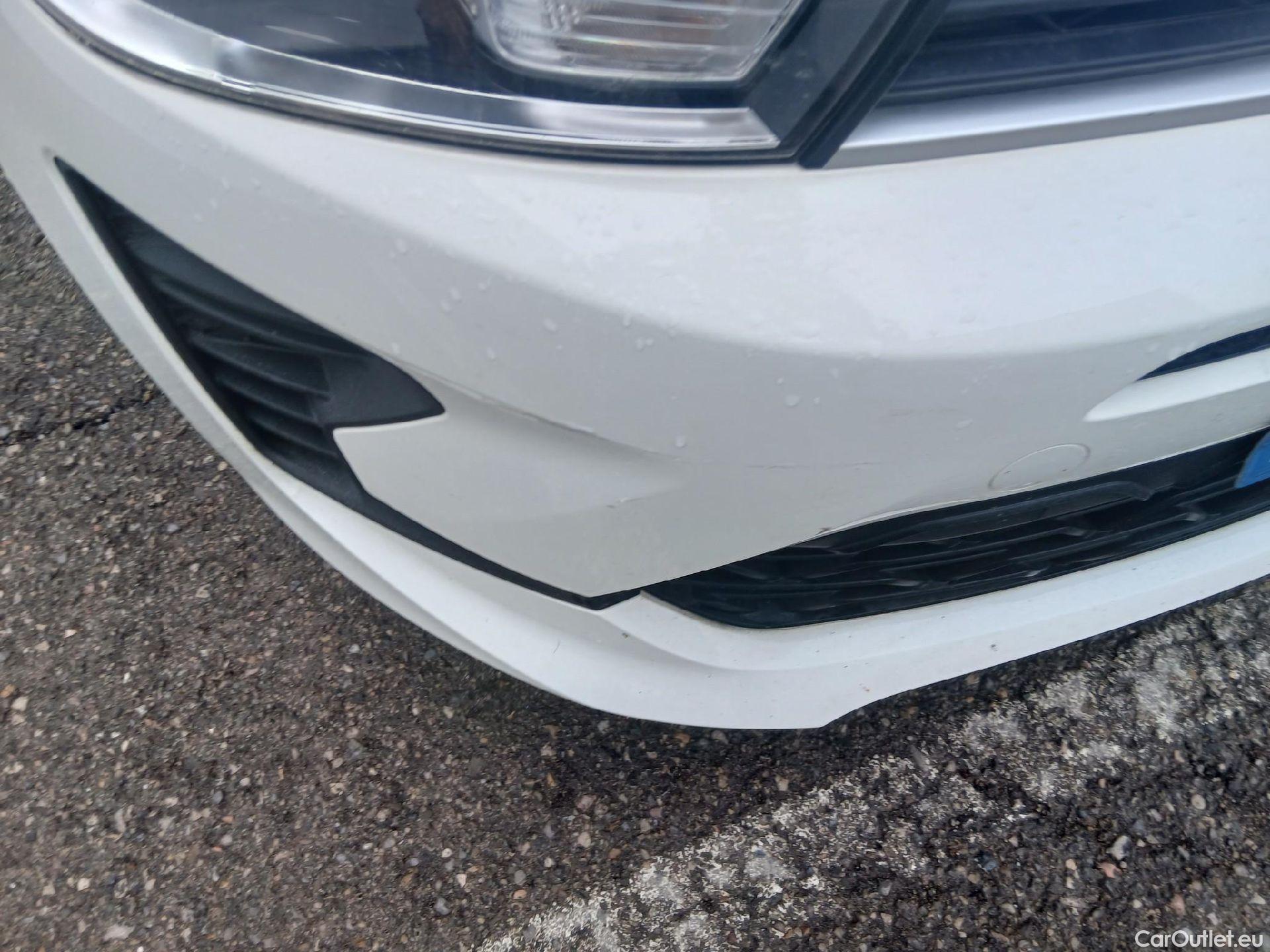  KIA  Rio KIA  / 2020 / 5P / berlina con portón 1.2 DPi 62kW (84CV) Concept #2