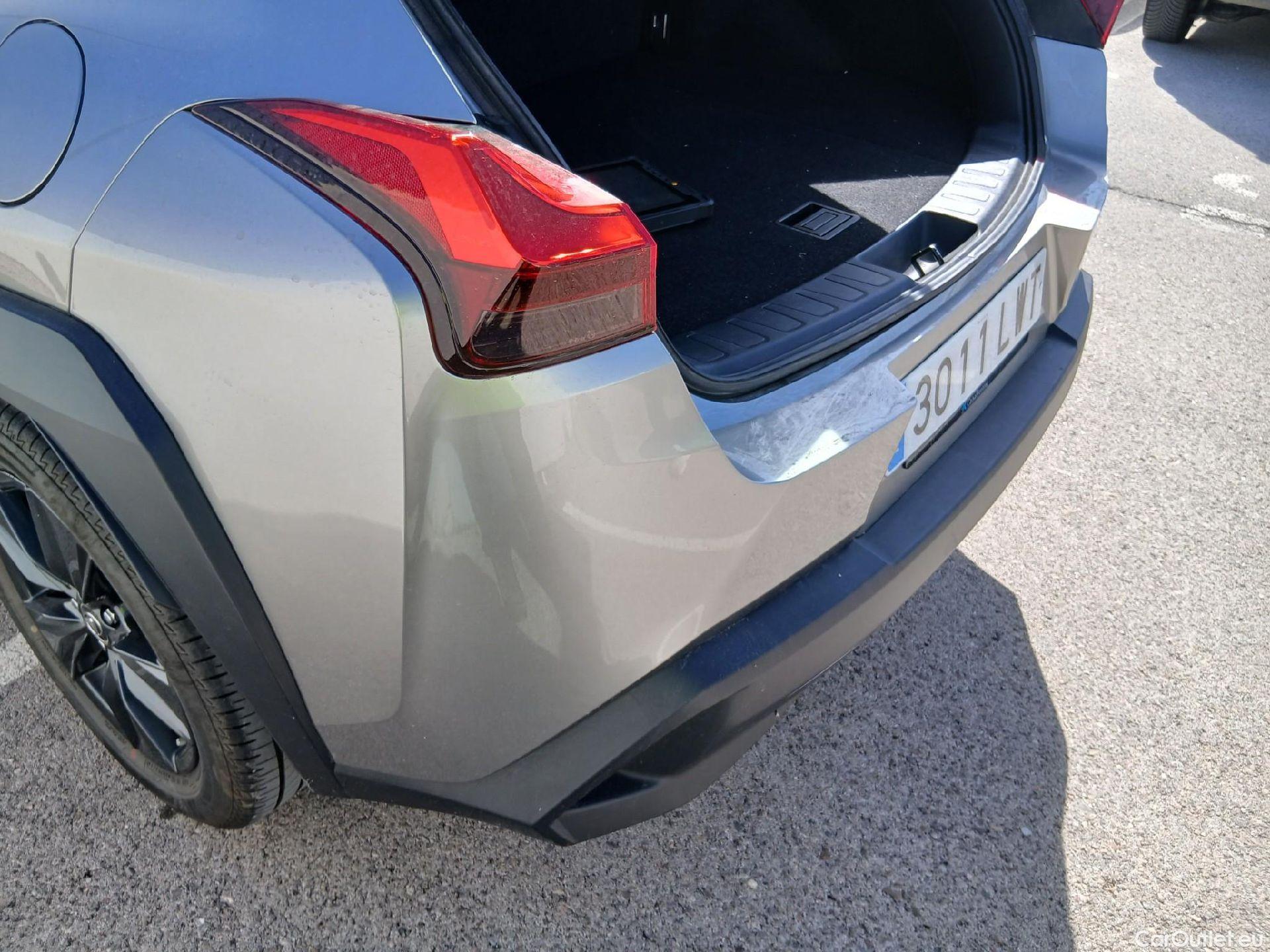  Lexus  UX LEXUS  / 2018 / 5P / todoterreno 2.0 250h Business (AC) #17