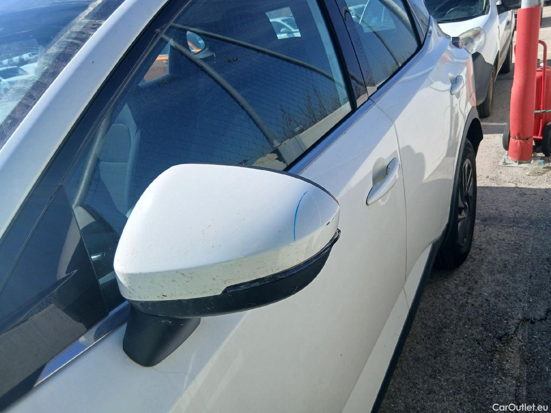  Nissan  Qashqai NISSAN  / 2021 / 5P / todoterreno DIG-T 103kW (140CV) mHEV 4x2 Acenta #13