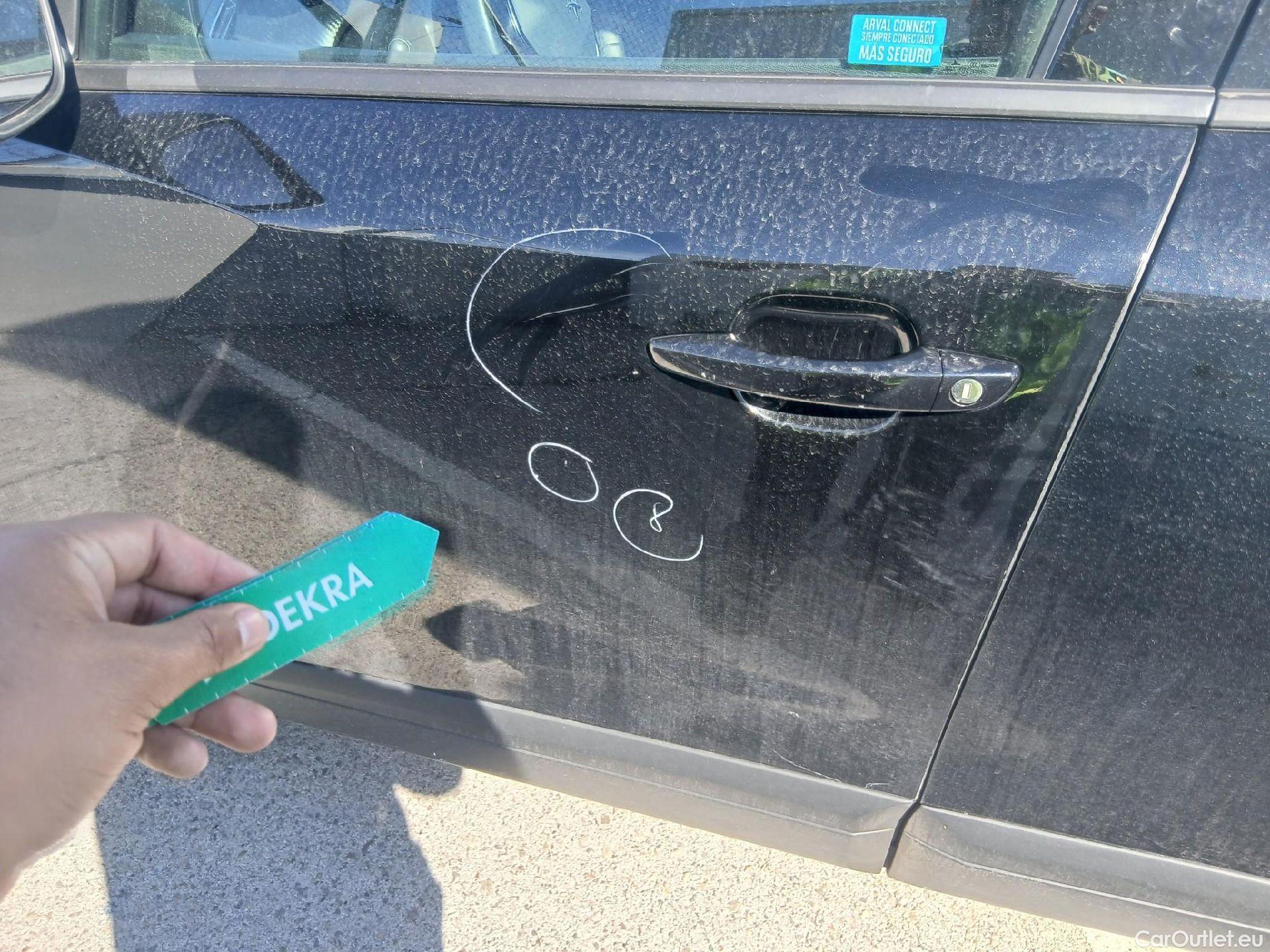  Peugeot  2008 PEUGEOT  / 2019 / 5P / todoterreno Active BlueHDI 81kW (110CV) #16