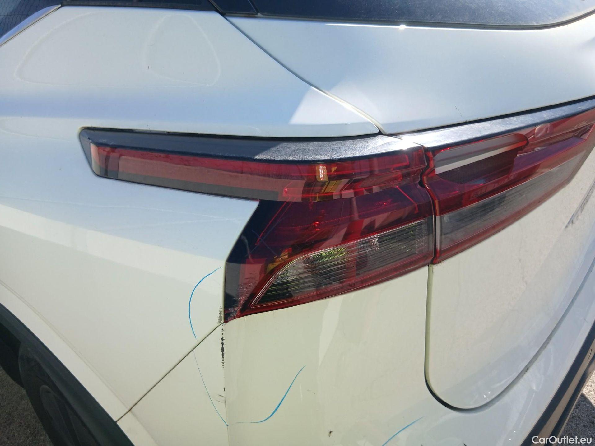  Nissan  Qashqai NISSAN  / 2021 / 5P / todoterreno DIG-T 103kW (140CV) mHEV 4x2 Acenta #24