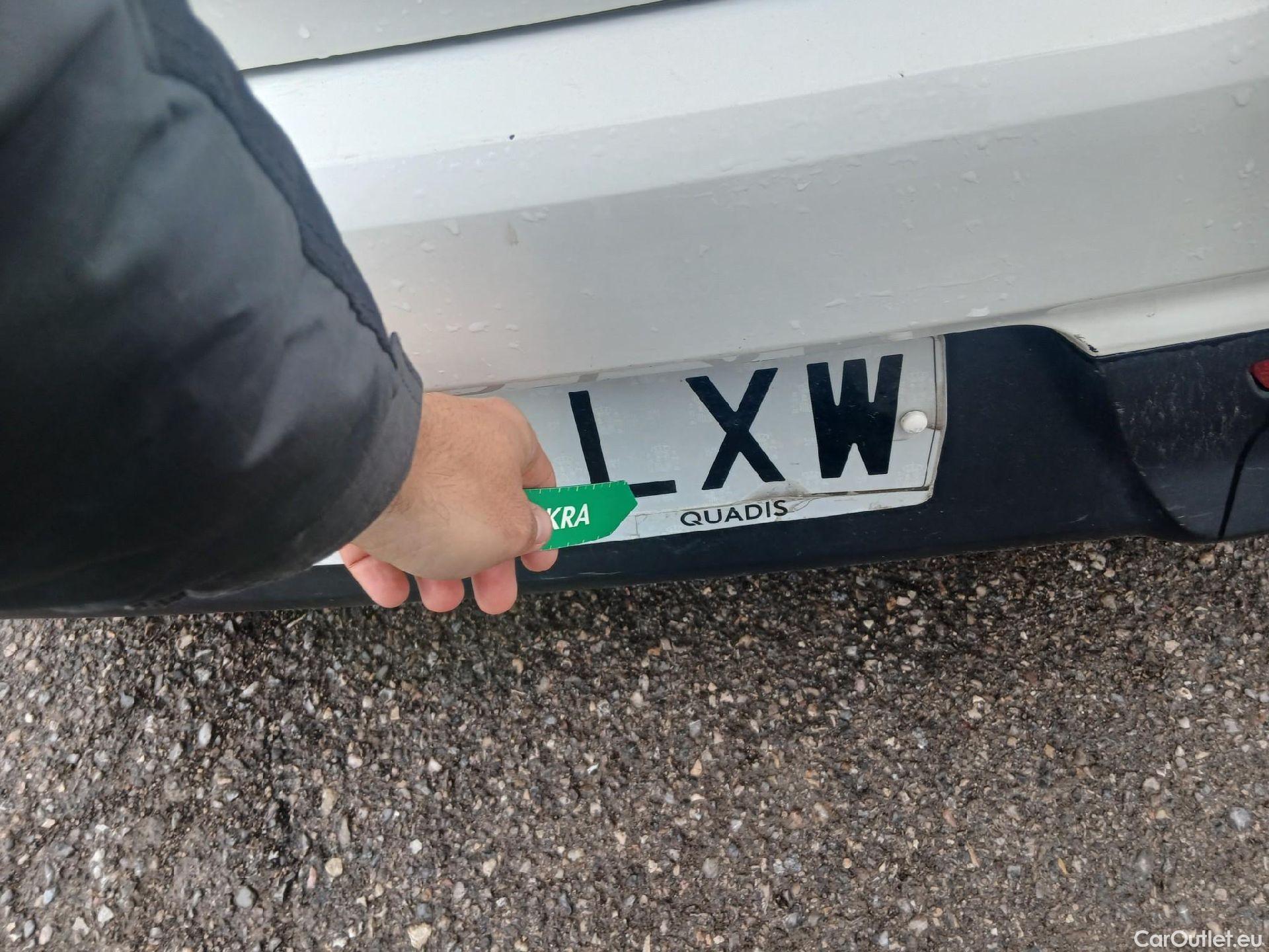  KIA  Rio KIA  / 2020 / 5P / berlina con portón 1.2 DPi 62kW (84CV) Concept #16