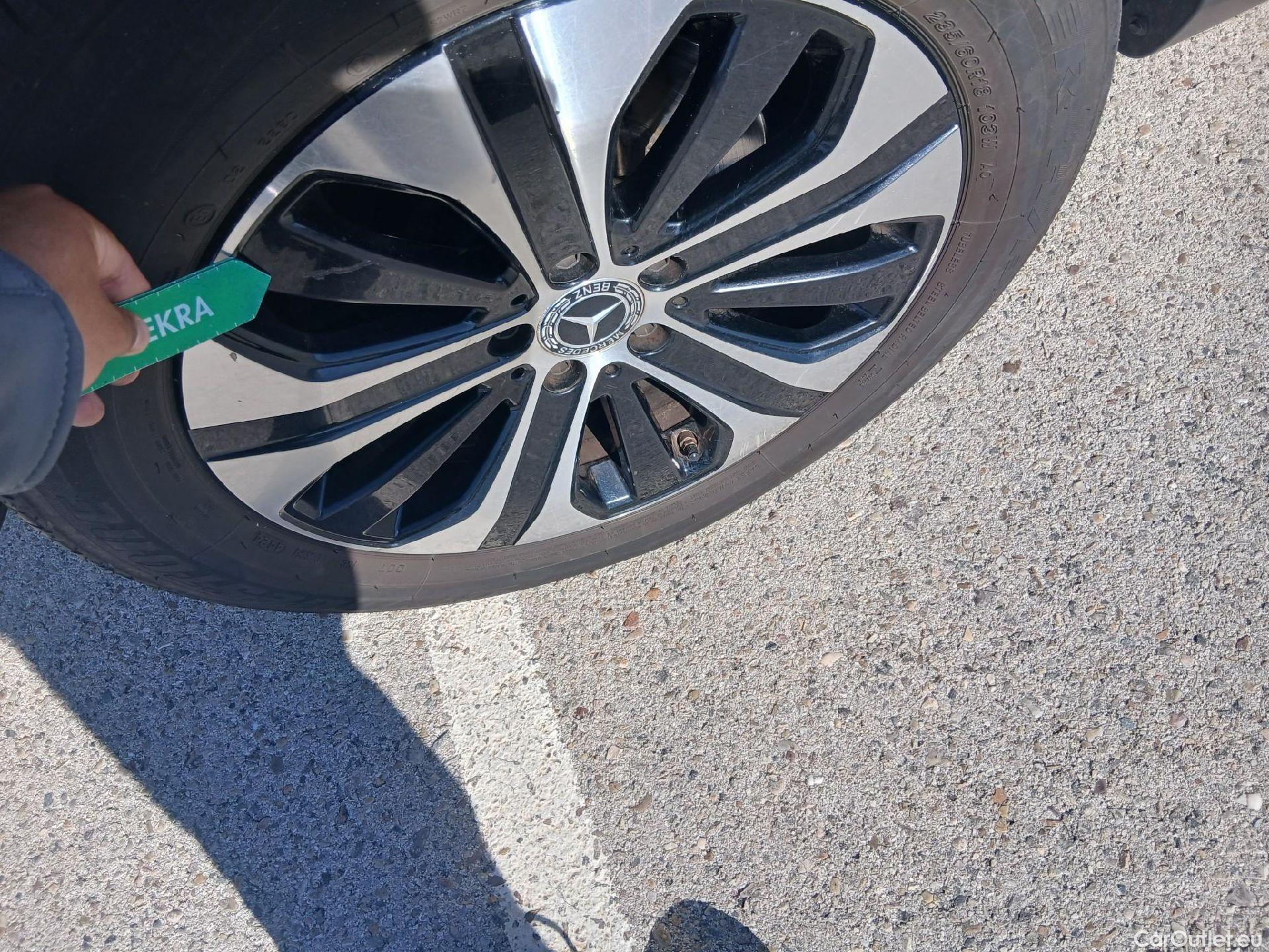  Mercedes  G-Klasee MERCEDES-BENZ Clase GLC / 2019 / 5P / todoterreno GLC 300 de 4MATIC #33