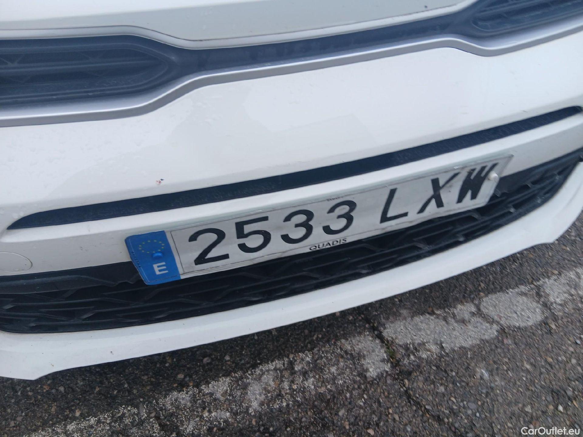  KIA  Rio KIA  / 2020 / 5P / berlina con portón 1.2 DPi 62kW (84CV) Concept #3