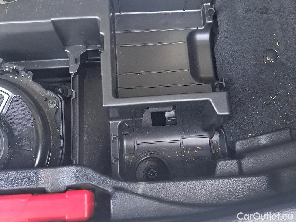  Mercedes  GLA MERCEDES-BENZ  / 2020 / 5P / todoterreno  250 e #2