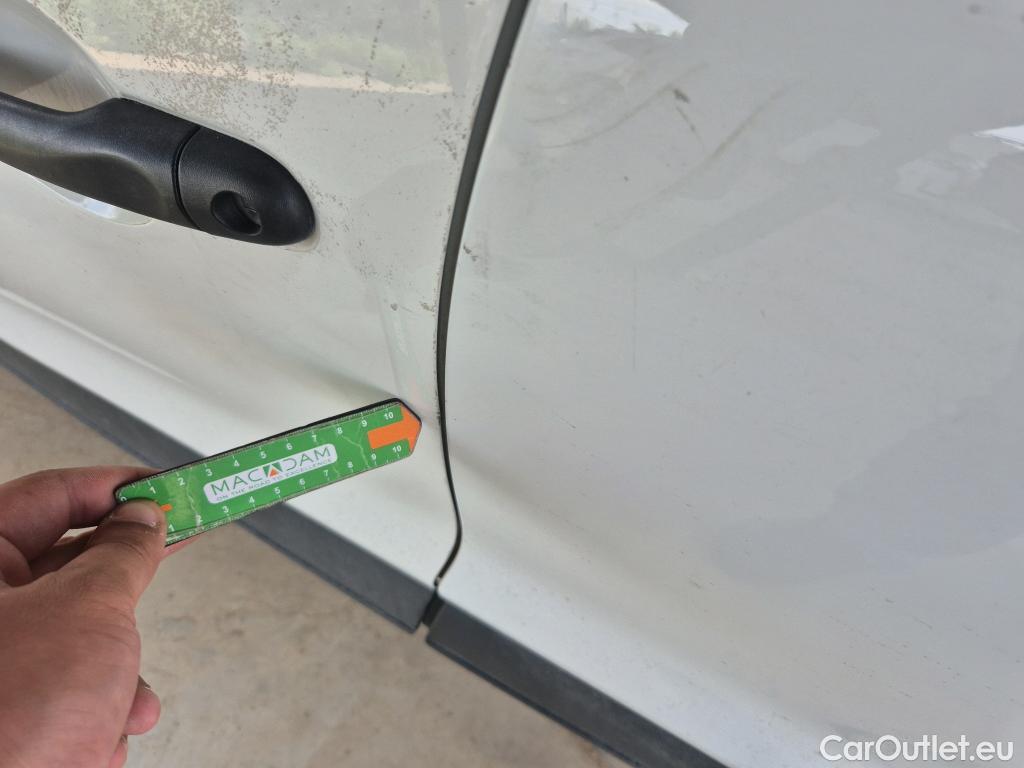  Renault  Clio RENAULT  / 2016 / 5P / berlina con portón Business TCe 66kW (90CV) GLP -18 #34