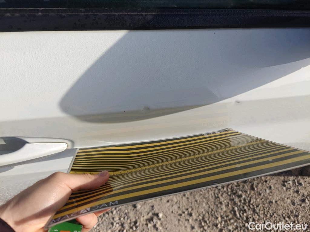  Peugeot  208 PEUGEOT  / 2019 / 5P / berlina con portón BlueHDi 73kW (100CV) Active Pack #11