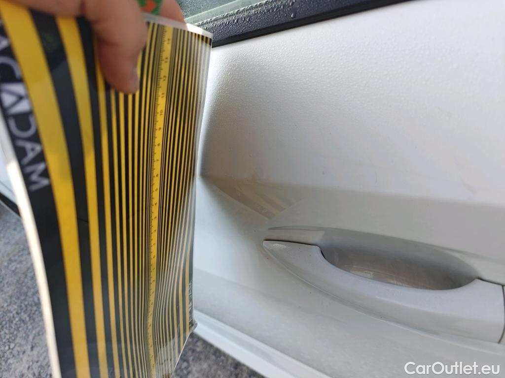  Peugeot  208 PEUGEOT  / 2019 / 5P / berlina con portón BlueHDi 73kW (100CV) Active Pack #7