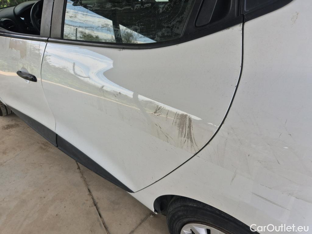  Renault  Clio RENAULT  / 2016 / 5P / berlina con portón Business TCe 66kW (90CV) GLP -18 #13