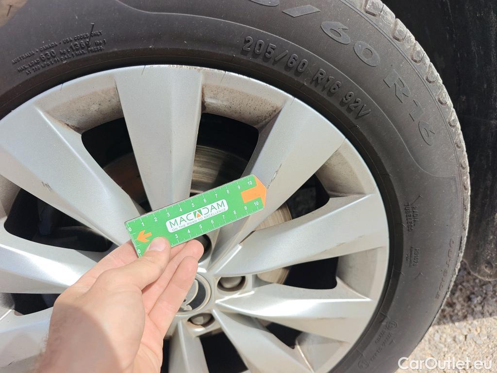  Skoda  KAMIQ SKODA  1.0 TSI 81kW (110CV) DSG Ambition (CX) #24