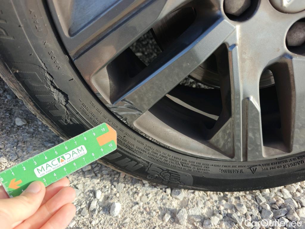  Peugeot  208 PEUGEOT  / 2019 / 5P / berlina con portón BlueHDi 73kW (100CV) Active Pack #24